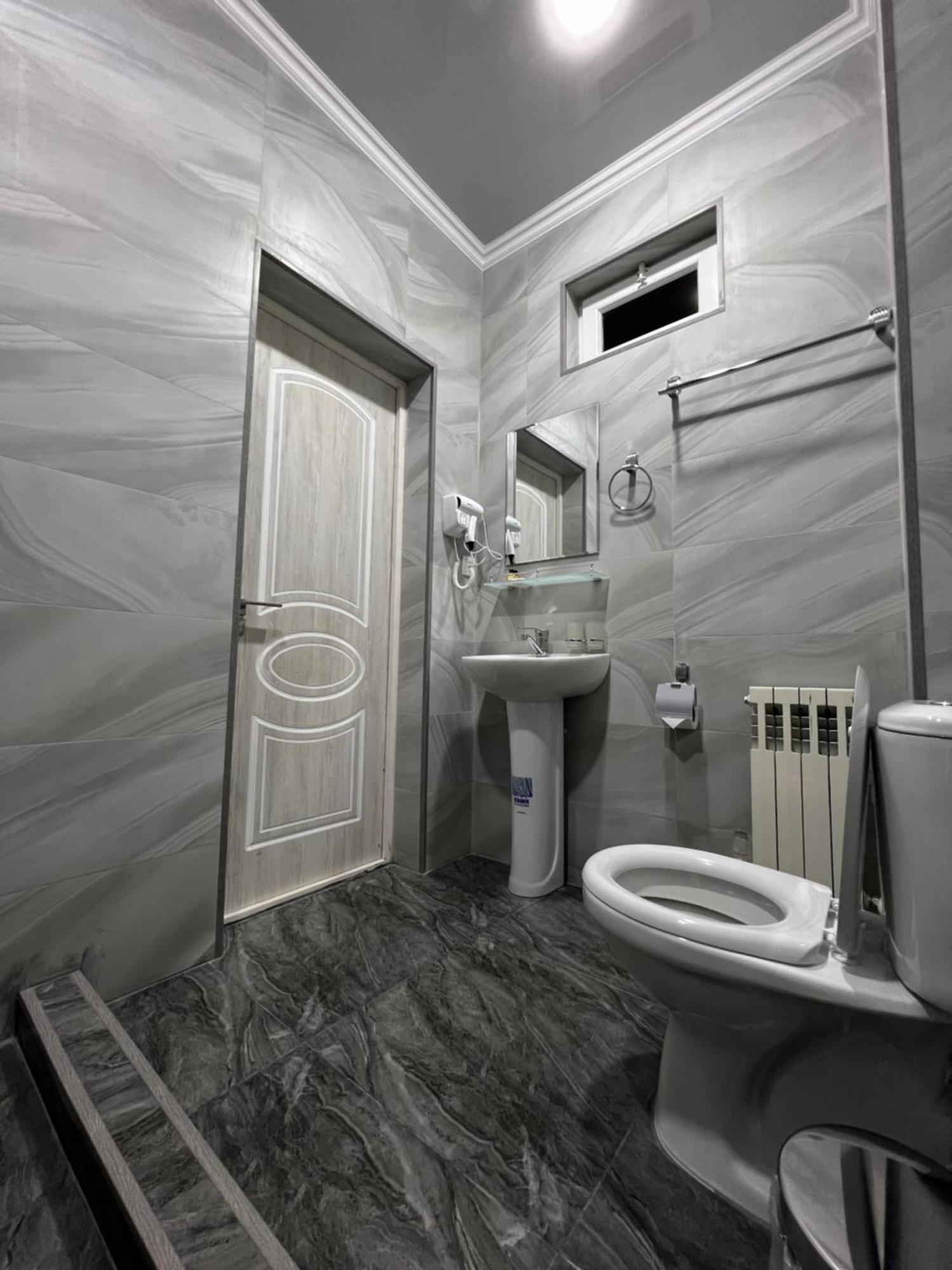 Art Tashkent Hotel Екстериор снимка