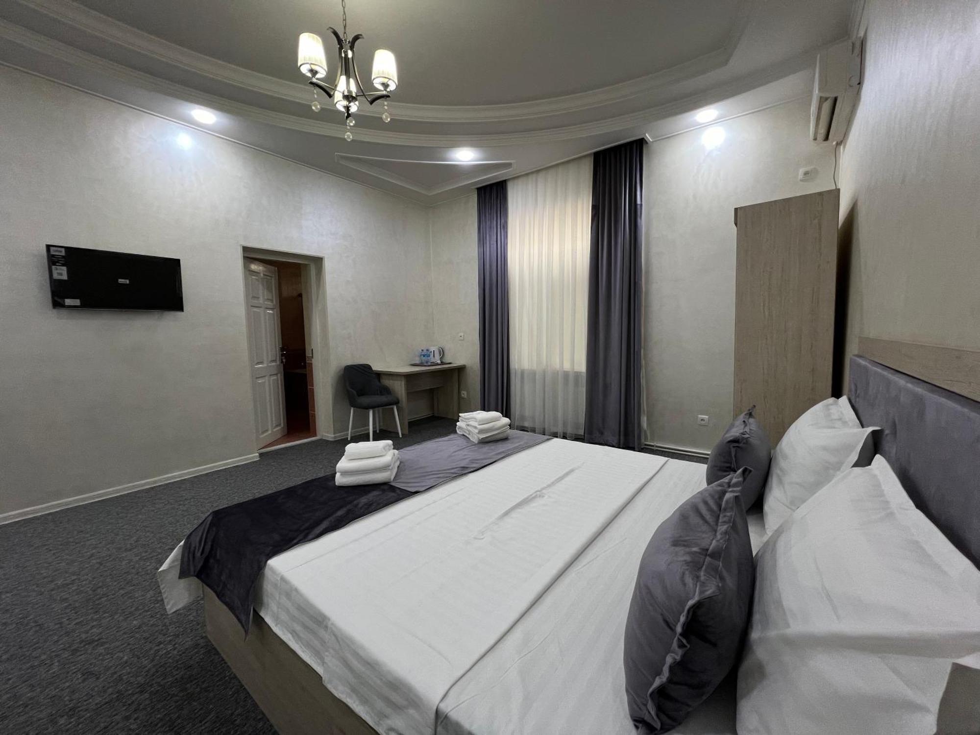 Art Tashkent Hotel Екстериор снимка