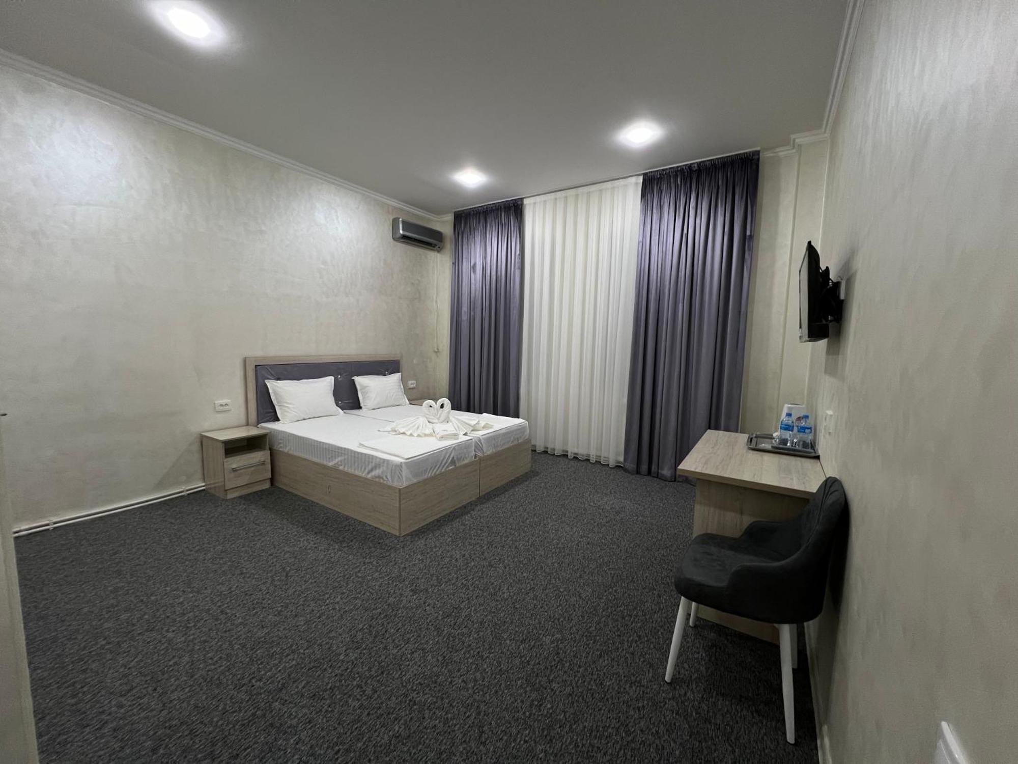 Art Tashkent Hotel Екстериор снимка